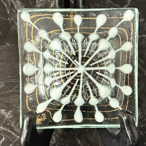 HIGGINS Glass Dish - Picture 7 of 13